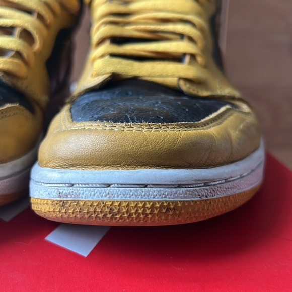 AIR JORDAN 1 HIGH RETRO OG \'POLLEN\' - Pre-Owned Condition main image 4